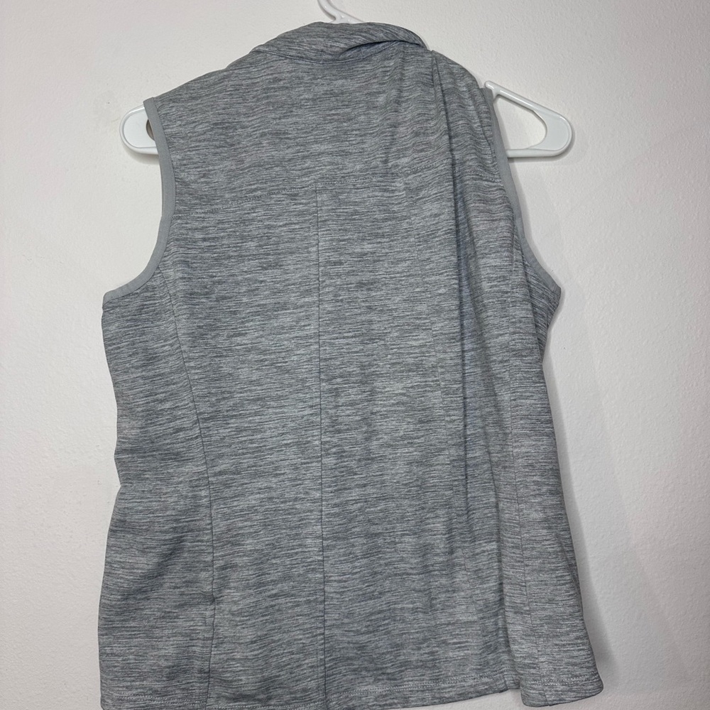 PUMA Gray Sleeveless Zip-Up Vest - Picture 3 of 4